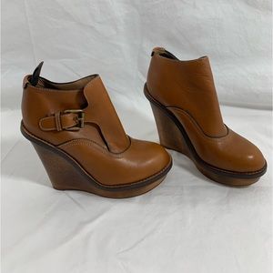 Women  CHLOE Kimberly tan leather wooden wedges buckled booties 37.5 7